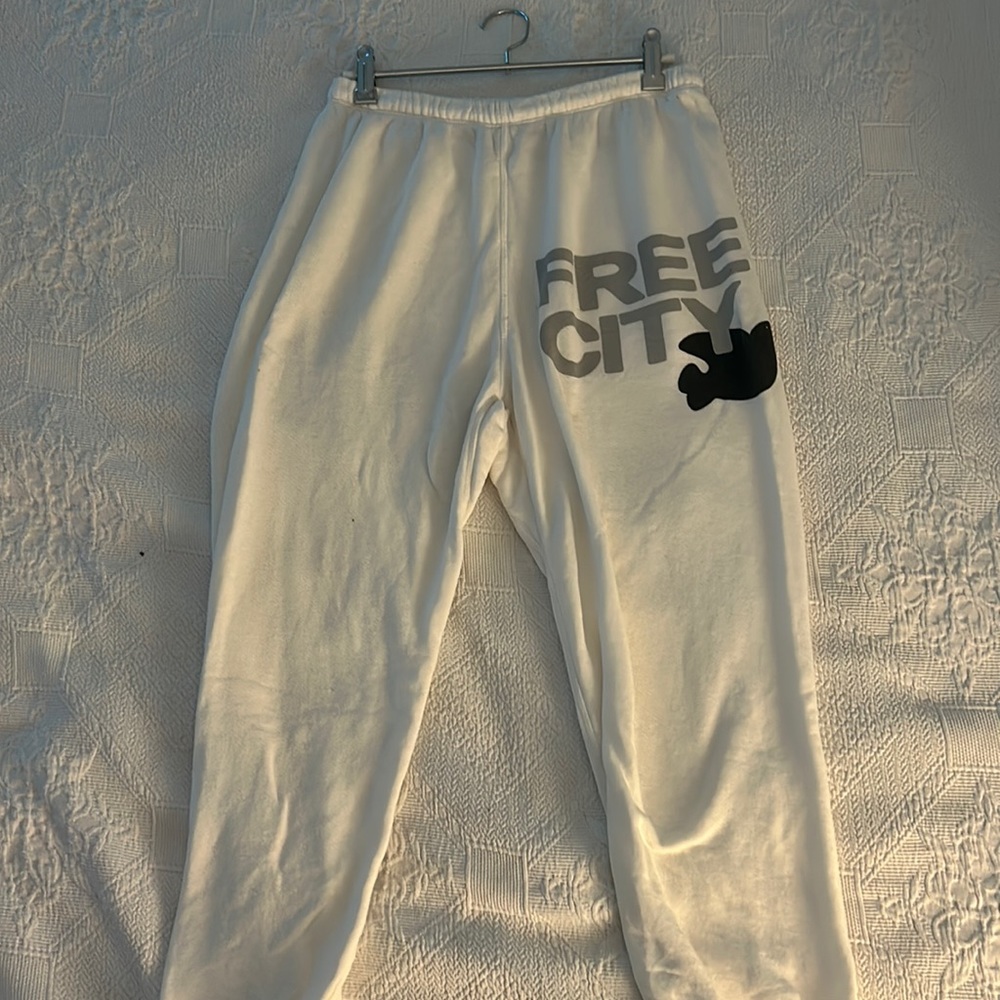Free city sweat pants